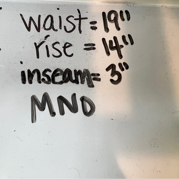 Her Universe DC Comics Birds Of Prey Harley Quinn Destructed Hi-Rise Shorts 15 - Picture 15 of 16